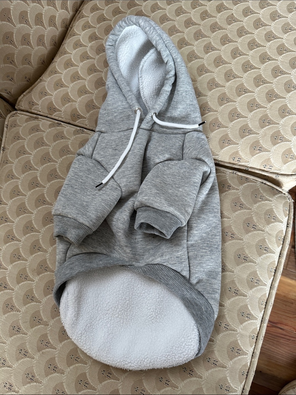 Cozy Grey Sherpa-Lined pet Hoodie Jacket